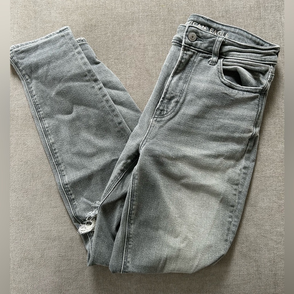 American Eagle High Rise Jeans - Picture 2 of 3